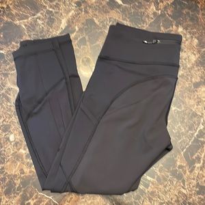 Lululemon Speed tight crops 25”